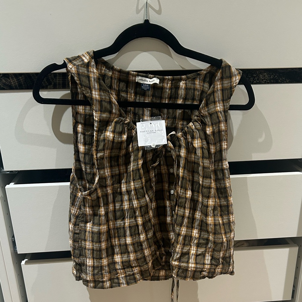 SOLD NWT American Eagle Top